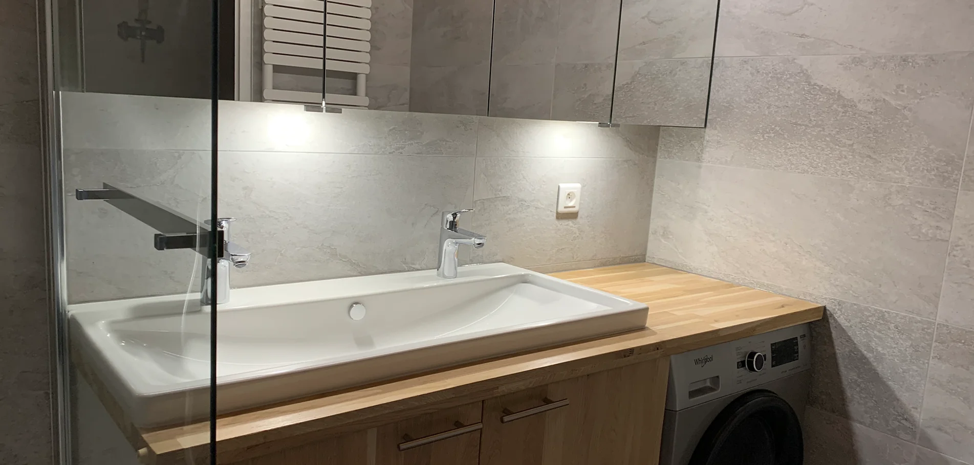 Background Salledebain Strenov